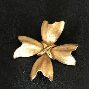 3/$40 Trifari Vintage cross/ribbon brooch